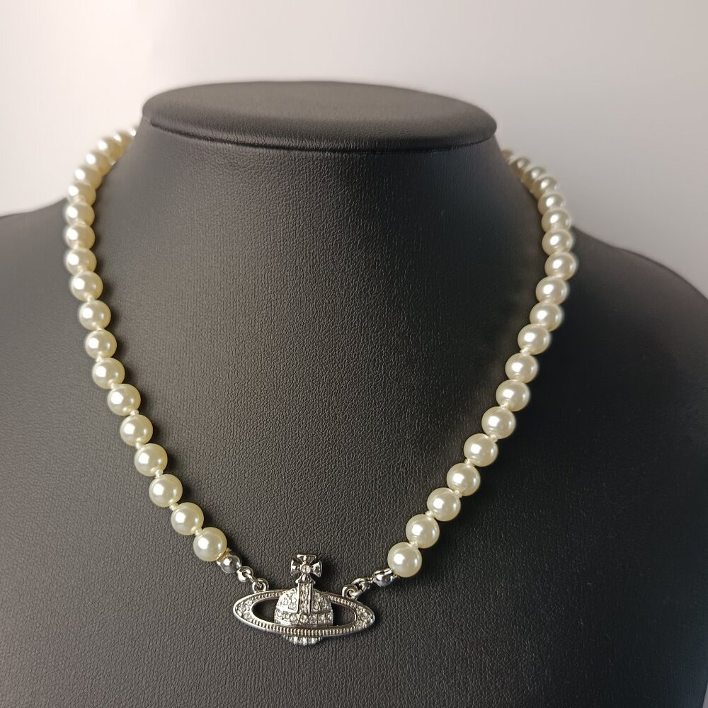 Vivienne westwood Silver Orb Pearl Button Necklace